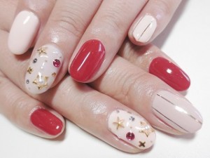 ハッピーを呼ぶネイル