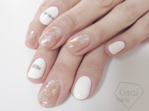 真っ白＆ホイルネイル