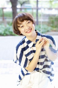 B7_髪型を変えるならヘアカタログを豊富に用意する代官山kisaiTOKYO