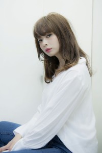 D_春の軽やかなヘアスタイルを見つけるには画像がいっぱいのヘアサロンkisai